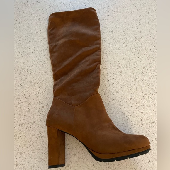 Brand new Le Chateau knee high brown suede like boots - Picture 2 of 5